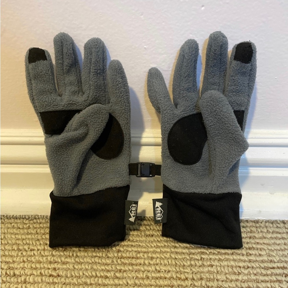 REI CO-Op Grey Gray Fleece kids Tech gloves size Large 14-16